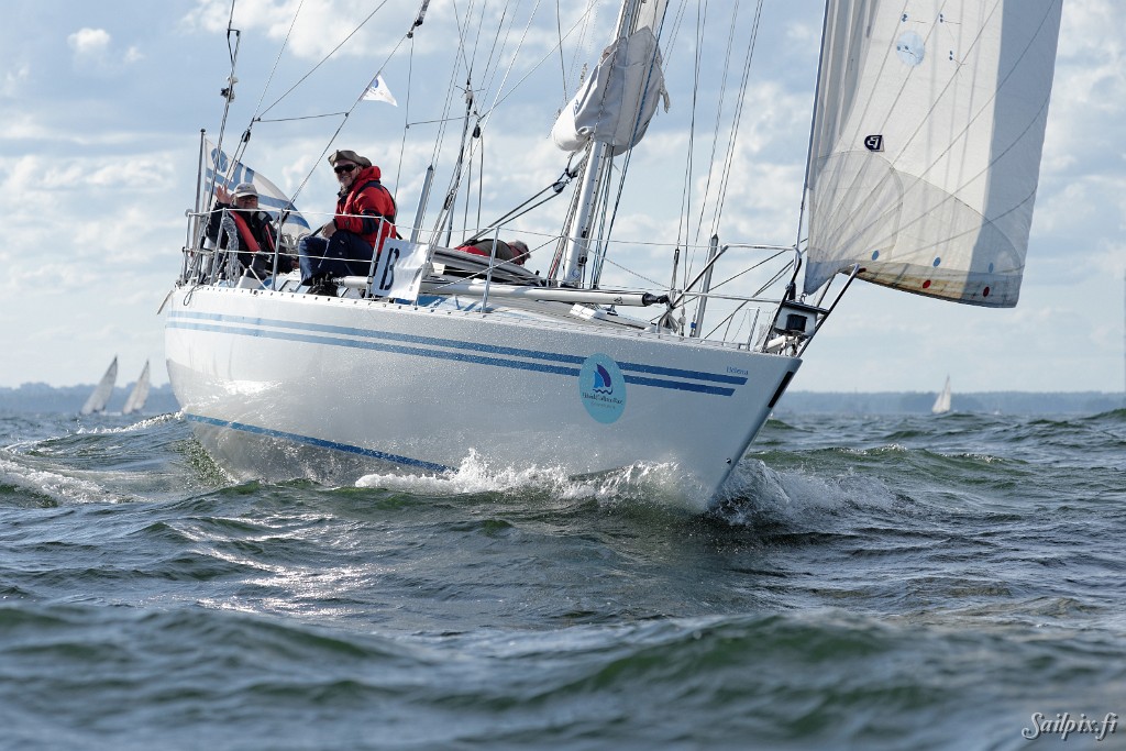 Some photos from the start of the Helsinki – Tallinna Race in sunny and windy Friday afternoon before the yachts disappeared in the horizon.